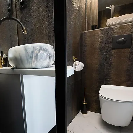 Apartament Jacuzzi Apartment *